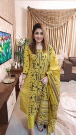 🌸 আনস্টিজ আফসান স্ক্রিন প্রিন্ট থ্রি-পিস 🌸 - Image 4