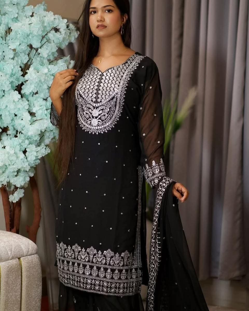 1769950466_L_1 🌸 Weightless Jorjet Three Piece Set 🌸 - Image 1