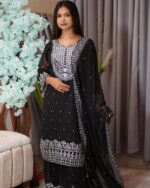 🌸 Weightless Jorjet Three Piece Set 🌸 - Image 3