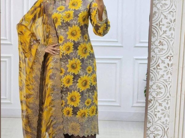 🌸 Digital Printed 3 Piece Set with Lace Work 🌸